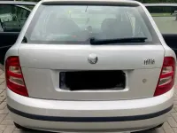 Używany Skoda Fabia 75 KM (55 kW) 2004 Srebrny Hatchback