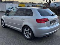 Gebraucht Audi A3 Attraction 105 PS (77 kW) 2012 Eissilber metallic Kleinwagen