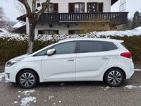 Gebraucht Kia Carens 116 PS (85 kW) 2015 Weiß Van / Kleinbus