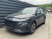 Gebraucht Hyundai Kona Select 100 kW (136 PS) 2023 Schwarz SUV