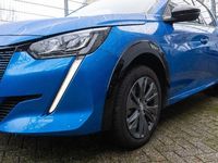 Gebraucht Peugeot e-208 Allure 100 kW (136 PS) 2023 Blau Kleinwagen