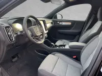Gebraucht Volvo XC40 Plus 163 PS (119 kW) 2025 Onyx schwarz SUV