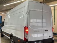 Gebraucht Ford Transit Trend 131 PS (96 kW) 2018 Weiß Van / Kleinbus