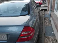 Gebraucht Mercedes E240 Avantgarde 177 PS (130 kW) 2002 Blau Limousine
