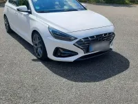 Gebraucht Hyundai i30 Trend 160 PS (117 kW) 2023 Weiß Limousine