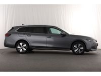 Gebraucht VW Passat IQ Drive 150 PS (110 kW) 2024 Grau Kombi