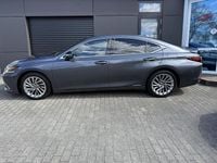 Gebraucht Lexus ES300H Luxury Line 218 PS (160 kW) 2022 Grau Limousine
