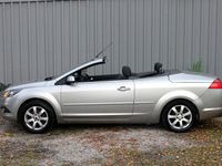 Gebraucht Ford Focus Cabriolet Titanium 145 PS (106 kW) 2009 Silber Cabrio