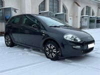 Gebraucht Fiat Punto Young 69 PS (50 kW) 2016 Schwarz Kleinwagen