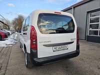 Neu Citroën Berlingo Comfort 102 PS (75 kW) 2025 Eisweiß Van / Kleinbus