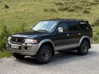 Gebraucht Mitsubishi Pajero 177 PS (130 kW) 2000 Schwarz SUV