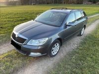 Gebraucht Skoda Octavia Elegance 160 PS (117 kW) 2010 Grau Kombi