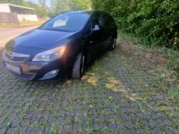 Gebraucht Opel Astra 105 PS (77 kW) 2012 Schwarz Kombi