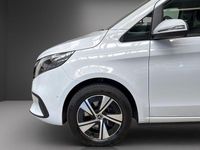 Gebraucht Mercedes V220 163 PS (119 kW) 2025 Weiß Van / Kleinbus