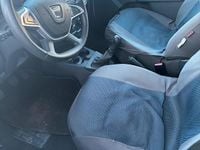 Gebraucht Dacia Lodgy Ambiance 102 PS (75 kW) 2017 Weiß Van / Kleinbus