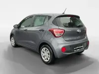 Gebraucht Hyundai i10 Basis 67 PS (49 kW) 2017 Schwarz Kleinwagen