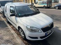 Gebraucht Skoda Roomster 75 PS (55 kW) 2010 Candyweiss Van / Kleinbus