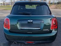 Gebraucht Mini Cooper D 116 PS (85 kW) 2016 Grün Kleinwagen