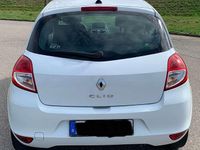 Gebraucht Renault Clio II Night&Day 75 PS (55 kW) 2010 Limousine