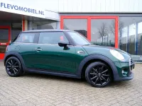 Używany Mini Cooper Business 116 KM (85 kW) 2018 Zielony Hatchback