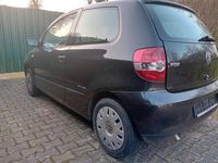 Gebraucht VW Fox 54 PS (39 kW) 2008 Schwarz Kleinwagen