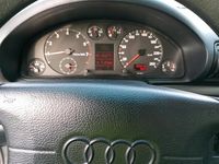 Używany Audi A4 106 KM (77 kW) 1996 Niebieski Sedan/Limuzyna