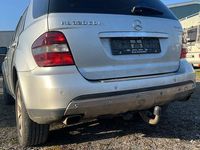 Gebraucht Mercedes ML320 224 PS (164 kW) 2006 Silber SUV