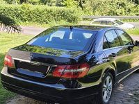 Gebraucht Mercedes E350 Avantgarde 292 PS (214 kW) 2010 Schwarz Limousine