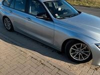 Gebraucht BMW 320 163 PS (119 kW) 2015 Silber Kombi