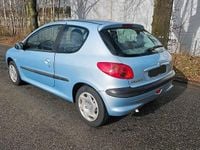 Gebraucht Peugeot 206 75 PS (55 kW) 2001 Kleinwagen