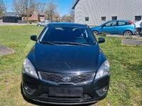 Second-hand Kia Ceed 135 CP (99 kW) 2013 Negru Hatchback