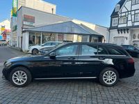 Gebraucht Mercedes C180 122 PS (89 kW) 2020 Schwarz Limousine