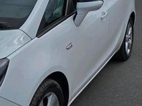 Gebraucht Opel Zafira Tourer 138 PS (101 kW) 2014 Weiß Van / Kleinbus