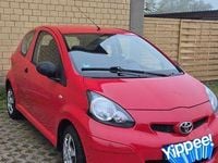 Używany Toyota Aygo 68 KM (50 kW) 2009 Czerwony Hatchback