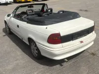 Używany Opel Astra Cabriolet 75 KM (55 kW) 1997 Biały Kabriolet
