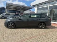 Gebraucht VW Golf VIII Life 116 PS (85 kW) 2024 Uranograu Kombi