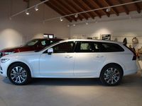Neu Volvo V90 CC Plus 250 PS (183 kW) 2025 Weiß Kombi