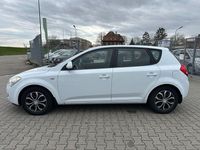 Gebraucht Kia Ceed 109 PS (80 kW) 2009 Weiß Kleinwagen