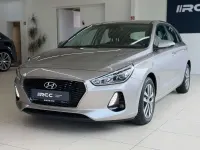 Gebraucht Hyundai i30 Trend 140 PS (102 kW) 2018 White sand Kleinwagen