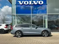 Gebraucht Volvo V60 CC Ultimate 197 PS (144 kW) 2023 728 thunder grey metallic Kombi