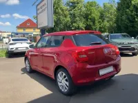Gebraucht Suzuki Swift Comfort 83 PS (61 kW) 2023 Rot Kleinwagen