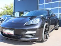 Gebraucht Porsche Panamera Diesel 250 PS (183 kW) 2012 Basaltschwarzmetallic Kleinwagen