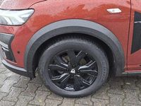 Gebraucht Dacia Jogger Extreme 91 PS (66 kW) 2022 Terrakottabraun (metallic) Van / Kleinbus