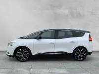 Gebraucht Renault Grand Scénic IV Techno 140 PS (102 kW) 2022 Perlmuttweiß / schwarz Van / Kleinbus