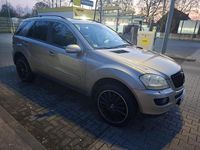 Gebraucht Mercedes ML320 224 PS (164 kW) 2006 Silber SUV