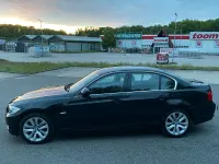 Gebraucht BMW 318 143 PS (105 kW) 2011 Schwarz Limousine