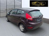 Gebraucht Ford Fiesta Trend 82 PS (60 kW) 2011 Rot Kleinwagen