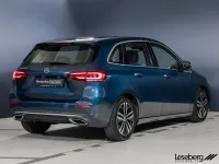 Gebraucht Mercedes B200 Progressive 150 PS (110 kW) 2022 Blau Van / Kleinbus