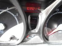 Gebraucht Ford Fiesta 60 PS (44 kW) 2012 Weiß Kleinwagen