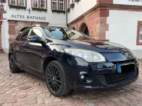 Gebraucht Renault Mégane GrandTour 131 PS (96 kW) 2010 Blau Kombi
